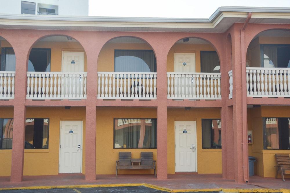 La Bella Oceanfront Inn - Daytona Дейтона-Бич Экстерьер фото